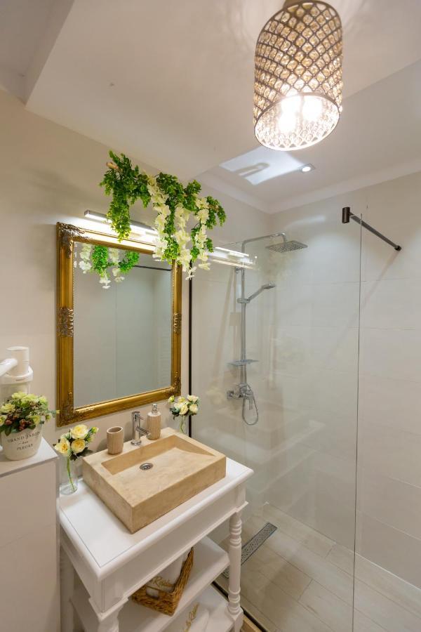 Vanilla Residence Mamaia Nord Bagian luar foto